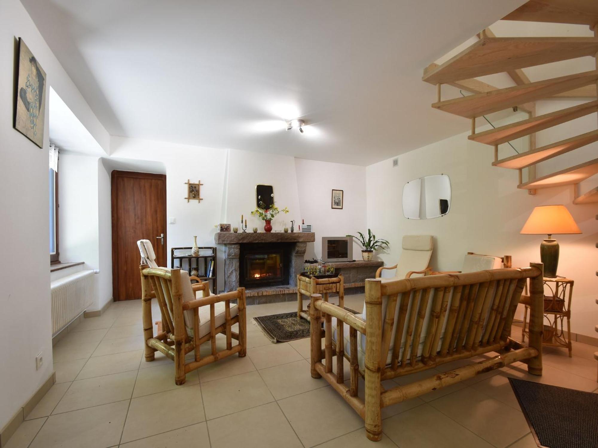 Superb Holiday Home With Private Garden Yvias Экстерьер фото